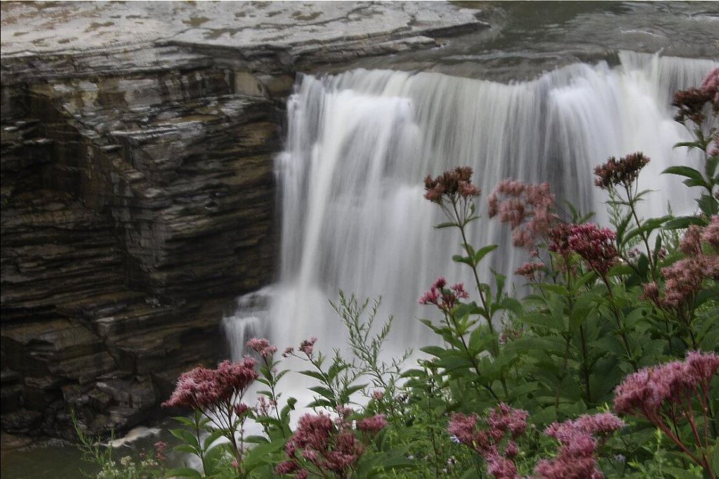Fließende Lower Falls 4