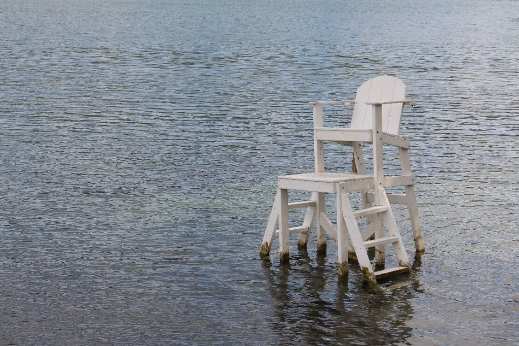 เก้าอี้ผู้ช่วยชีวิตที่ Keuka Lake