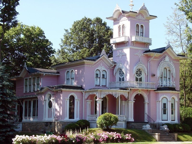 Pink house in Wellsville